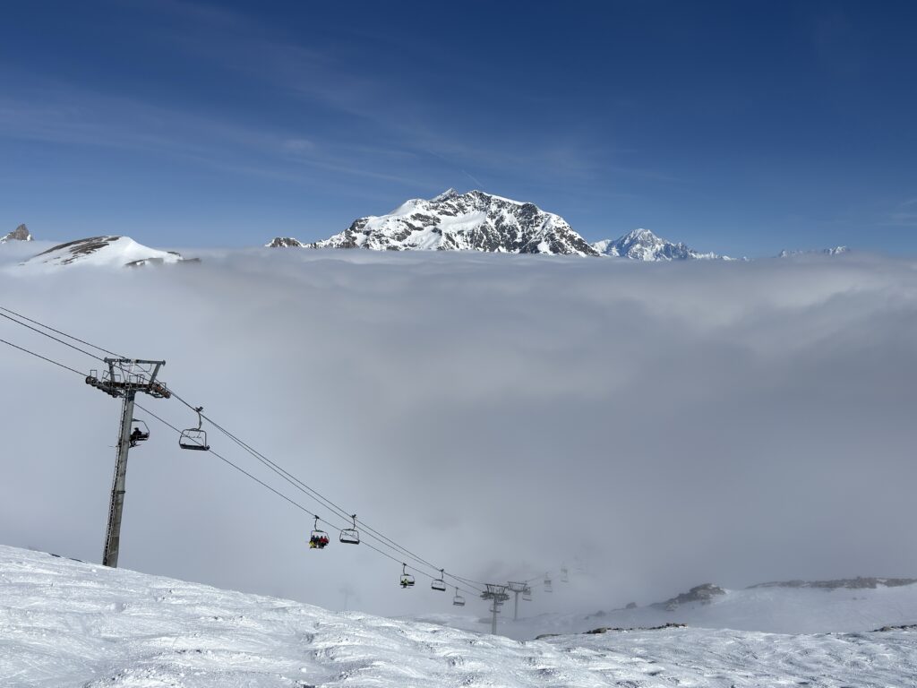 Über den Wolken